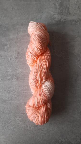 Herzwolle Peach-Fingering-Schurwolle superwash