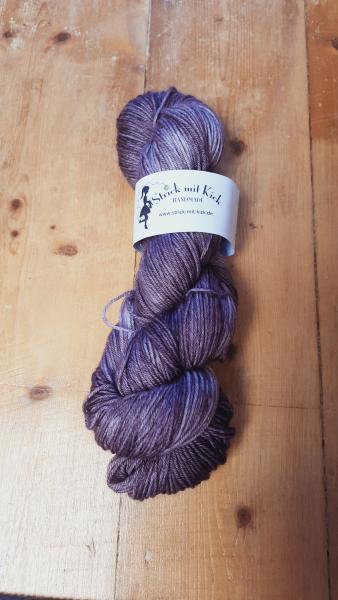 Herzwolle Zwetschge-Fingering-Schurwolle