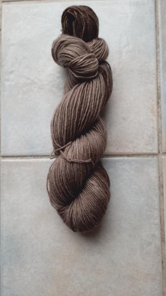 Deutsche Socke Wallnuss-Fingering-Schurwolle/Polyamid