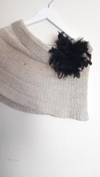 Federbrosche Schwarz